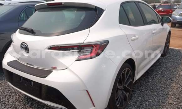 Acheter Occasion Voiture Toyota Corolla Blanc à Lomé, Maritime Acheter Occasion Voiture Toyota Corolla Blanc à Lomé, Maritime