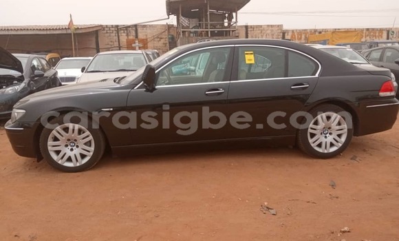 Acheter Occasion Voiture BMW 700 Noir à Lomé, Togo Acheter Occasion Voiture BMW 700 Noir à Lomé, Togo