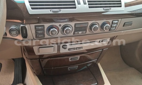 Acheter Occasion Voiture BMW 700 Noir à Lomé, Togo Acheter Occasion Voiture BMW 700 Noir à Lomé, Togo