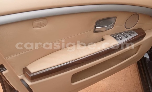 Acheter Occasion Voiture BMW 700 Noir à Lomé, Togo Acheter Occasion Voiture BMW 700 Noir à Lomé, Togo