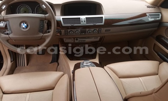 Acheter Occasion Voiture BMW 700 Noir à Lomé, Togo Acheter Occasion Voiture BMW 700 Noir à Lomé, Togo