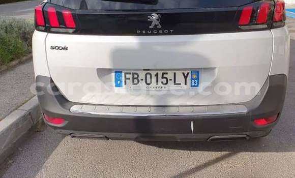 Buy Used Peugeot 5008 White Car in Lome in Togo