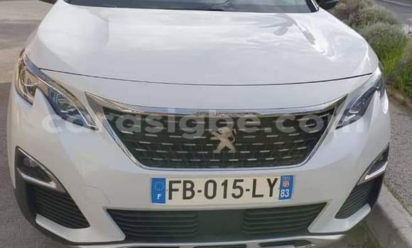 Acheter Occasion Voiture Peugeot 5008 Blanc à Lomé, Togo Acheter Occasion Voiture Peugeot 5008 Blanc à Lomé, Togo