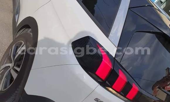 Acheter Occasion Voiture Peugeot 5008 Blanc à Lomé, Togo Acheter Occasion Voiture Peugeot 5008 Blanc à Lomé, Togo