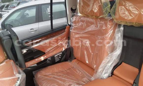 Acheter Occasion Voiture Lexus LX 570 Noir à Lomé, Togo Acheter Occasion Voiture Lexus LX 570 Noir à Lomé, Togo