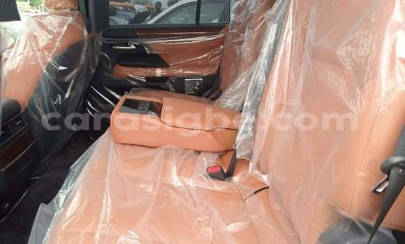 Acheter Occasion Voiture Lexus LX 570 Noir à Lomé, Togo Acheter Occasion Voiture Lexus LX 570 Noir à Lomé, Togo