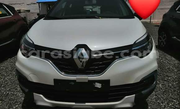 Acheter Occasion Voiture Renault Captur Rouge à Lomé, Togo Acheter Occasion Voiture Renault Captur Rouge à Lomé, Togo