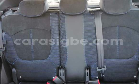 Acheter Occasion Voiture Renault Captur Rouge à Lomé, Togo Acheter Occasion Voiture Renault Captur Rouge à Lomé, Togo