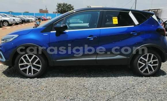 Acheter Occasion Voiture Renault Captur Rouge à Lomé, Togo Acheter Occasion Voiture Renault Captur Rouge à Lomé, Togo