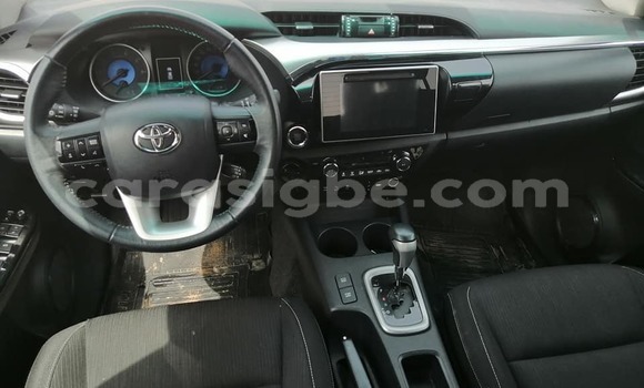 Buy Used Toyota Hilux Red Car in Lome in Togo Buy Used Toyota Hilux Red Car in Lome in Togo
