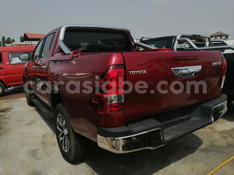 Big with watermark toyota hilux togo lom%c3%a9 4944