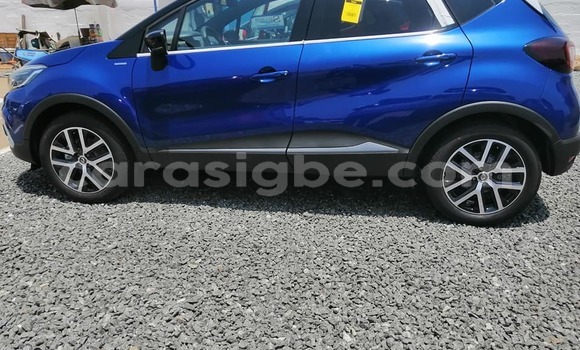 Buy Used Renault Captur Blue Car in Lome in Togo Buy Used Renault Captur Blue Car in Lome in Togo