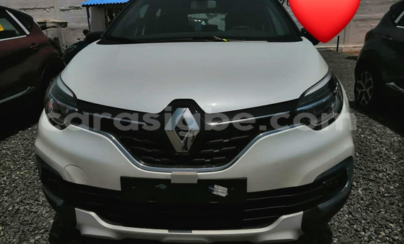 Acheter Occasion Voiture Renault Captur Blanc à Lomé, Togo