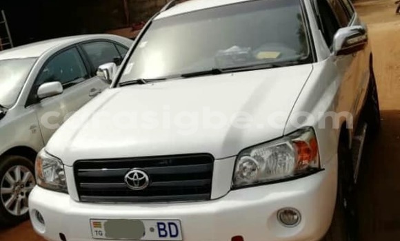 Buy Used Toyota Highlander White Car in Lome in Togo Buy Used Toyota Highlander White Car in Lome in Togo