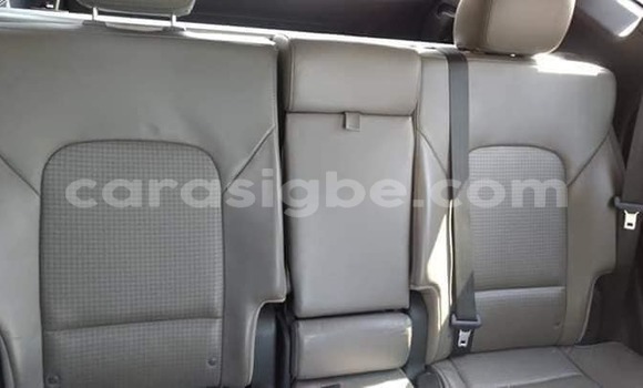 Buy Used Hyundai Santa Fe Blue Car in Lome in Togo Buy Used Hyundai Santa Fe Blue Car in Lome in Togo