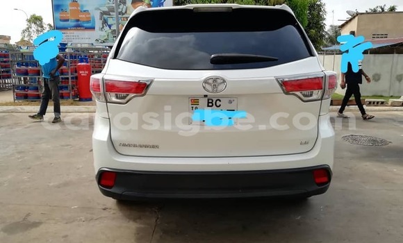 Buy Used Toyota Highlander White Car in Lome in Togo Buy Used Toyota Highlander White Car in Lome in Togo