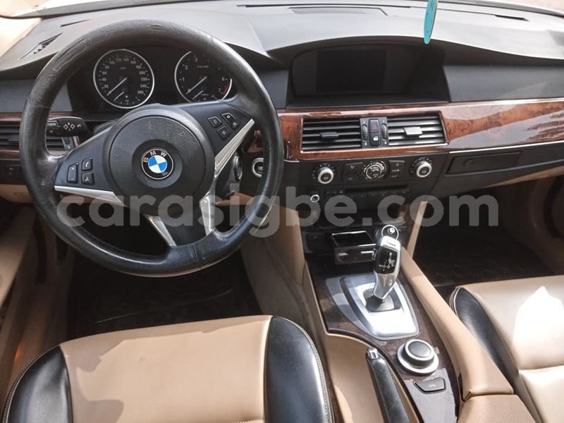 Big with watermark bmw 5%e2%80%93series togo lom%c3%a9 4970