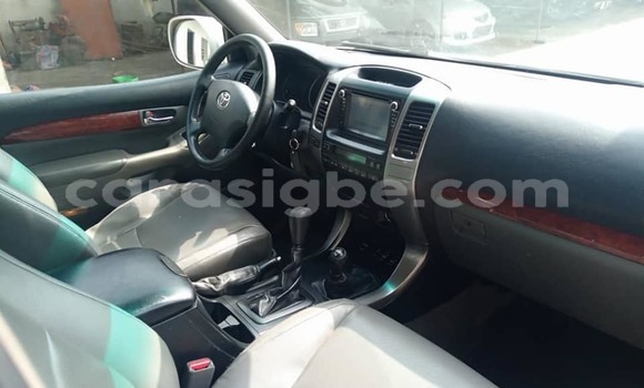 Buy Used Toyota Land Cruiser Prado White Car in Lome in Togo Buy Used Toyota Land Cruiser Prado White Car in Lome in Togo