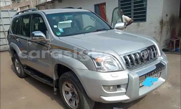 Buy Used Toyota Land Cruiser Prado White Car in Lome in Togo Buy Used Toyota Land Cruiser Prado White Car in Lome in Togo