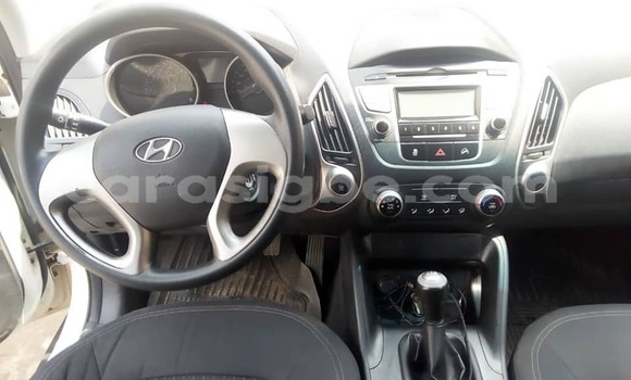Buy Used Hyundai Tucson White Car in Lome in Togo Buy Used Hyundai Tucson White Car in Lome in Togo