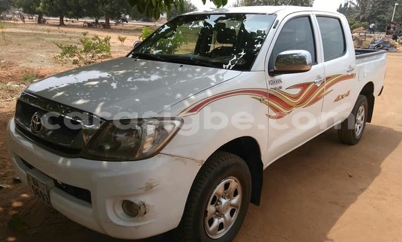 Buy Used Toyota Hilux White Car in Lome in Togo Buy Used Toyota Hilux White Car in Lome in Togo