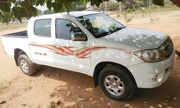 Buy Used Toyota Hilux White Car in Lome in Togo Buy Used Toyota Hilux White Car in Lome in Togo