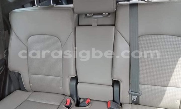 Buy Used Hyundai Santa Fe White Car in Lome in Togo Buy Used Hyundai Santa Fe White Car in Lome in Togo