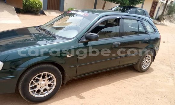 Acheter Occasion Voiture Mazda 323 Vert à Lomé, Togo Acheter Occasion Voiture Mazda 323 Vert à Lomé, Togo