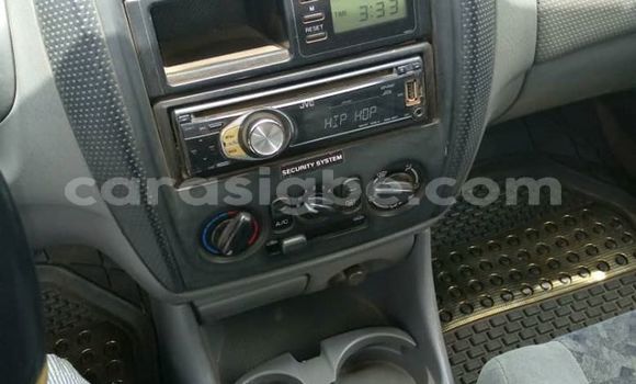 Acheter Occasion Voiture Mazda 323 Vert à Lomé, Togo Acheter Occasion Voiture Mazda 323 Vert à Lomé, Togo