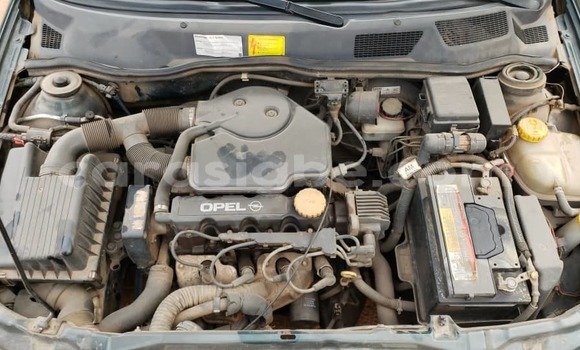 Acheter Occasion Voiture Opel Astra Vert à Lomé, Togo Acheter Occasion Voiture Opel Astra Vert à Lomé, Togo