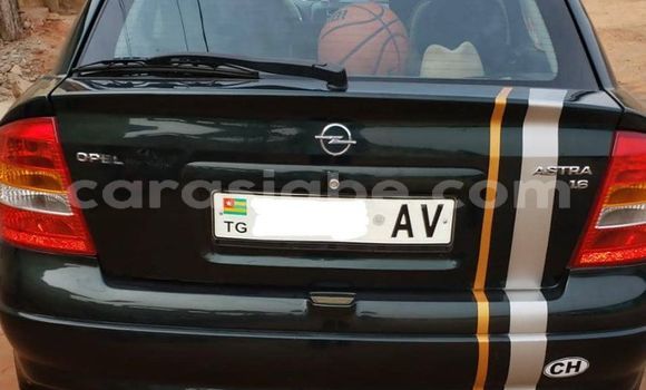 Acheter Occasion Voiture Opel Astra Vert à Lomé, Togo Acheter Occasion Voiture Opel Astra Vert à Lomé, Togo