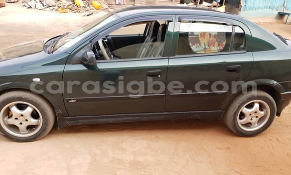 Acheter Occasion Voiture Opel Astra Vert à Lomé, Togo Acheter Occasion Voiture Opel Astra Vert à Lomé, Togo