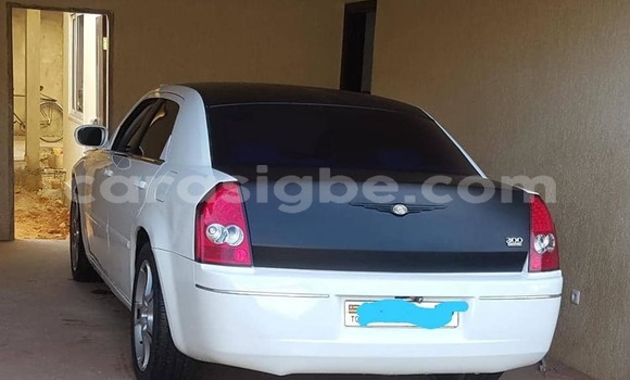 Acheter Occasion Voiture Chrysler 300 Blanc à Lomé, Togo Acheter Occasion Voiture Chrysler 300 Blanc à Lomé, Togo