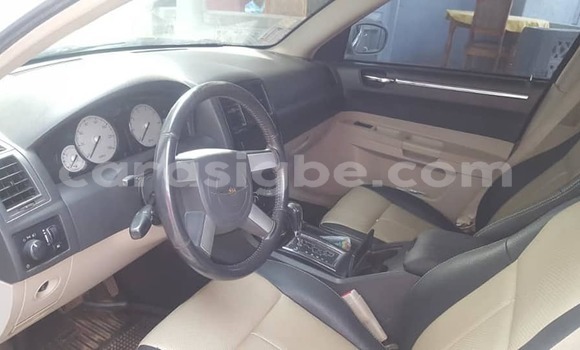 Acheter Occasion Voiture Chrysler 300 Blanc à Lomé, Togo Acheter Occasion Voiture Chrysler 300 Blanc à Lomé, Togo