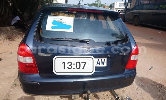 Acheter Occasion Voiture Mazda 323 Bleu à Lomé, Togo Acheter Occasion Voiture Mazda 323 Bleu à Lomé, Togo