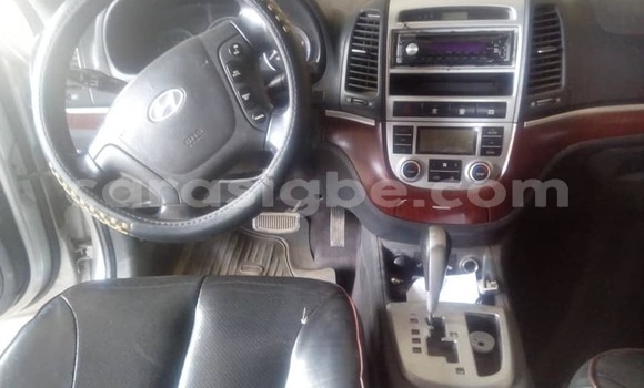 Acheter Occasion Voiture Hyundai Santa Fe Gris à Lomé, Togo Acheter Occasion Voiture Hyundai Santa Fe Gris à Lomé, Togo