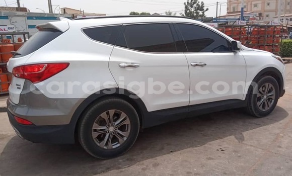 Acheter Occasion Voiture Hyundai Santa Fe Blanc à Lomé, Togo Acheter Occasion Voiture Hyundai Santa Fe Blanc à Lomé, Togo