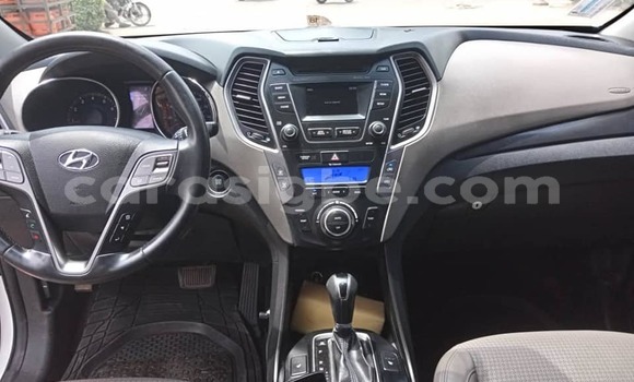 Acheter Occasion Voiture Hyundai Santa Fe Blanc à Lomé, Togo Acheter Occasion Voiture Hyundai Santa Fe Blanc à Lomé, Togo