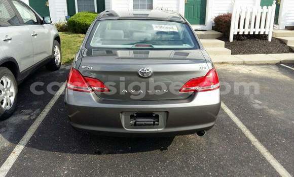 Buy Used Toyota Avalon Brown Car in Lome in Togo Buy Used Toyota Avalon Brown Car in Lome in Togo