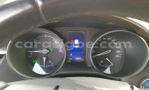 Acheter Import Voiture Toyota C-HR Gris à Lomé, Togo Acheter Import Voiture Toyota C-HR Gris à Lomé, Togo