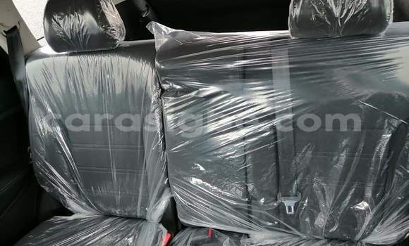 Acheter Occasion Voiture Kia Sorento Bleu à Lomé, Togo Acheter Occasion Voiture Kia Sorento Bleu à Lomé, Togo