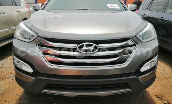 Acheter Occasion Voiture Hyundai Santa Fe Gris à Lomé, Togo Acheter Occasion Voiture Hyundai Santa Fe Gris à Lomé, Togo