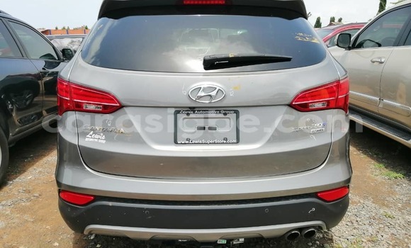 Acheter Occasion Voiture Hyundai Santa Fe Gris à Lomé, Togo Acheter Occasion Voiture Hyundai Santa Fe Gris à Lomé, Togo