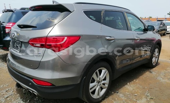Acheter Occasion Voiture Hyundai Santa Fe Gris à Lomé, Togo Acheter Occasion Voiture Hyundai Santa Fe Gris à Lomé, Togo
