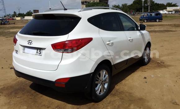 Acheter Occasion Voiture Hyundai ix35 Blanc à Lomé, Maritime Acheter Occasion Voiture Hyundai ix35 Blanc à Lomé, Maritime