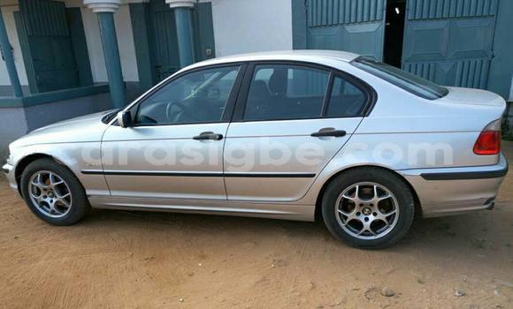 Buy Used BMW 3–Series Silver Car in Lome in Togo Buy Used BMW 3–Series Silver Car in Lome in Togo