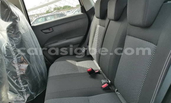 Acheter Occasion Voiture Suzuki Vitara Rouge à Lomé, Togo Acheter Occasion Voiture Suzuki Vitara Rouge à Lomé, Togo