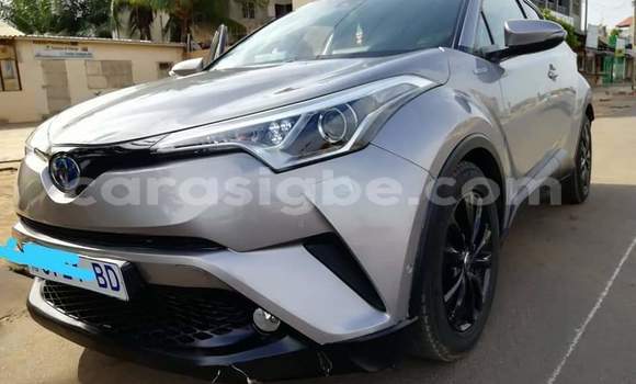 Acheter Neuf Voiture Toyota C-HR Gris à Lomé, Maritime Acheter Neuf Voiture Toyota C-HR Gris à Lomé, Maritime