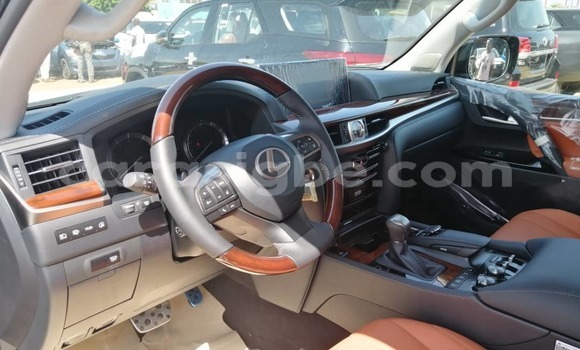 Acheter Neuf Voiture Lexus LX 570 Noir à Lomé, Togo Acheter Neuf Voiture Lexus LX 570 Noir à Lomé, Togo