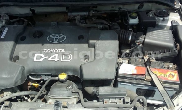 Acheter Occasion Voiture Toyota Avensis Beige à Bé, Togo Acheter Occasion Voiture Toyota Avensis Beige à Bé, Togo